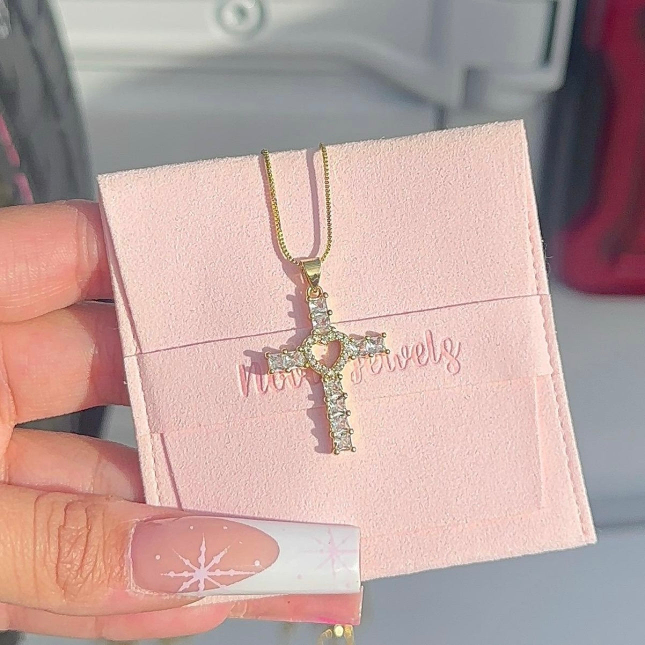 “Cross my heart” necklace