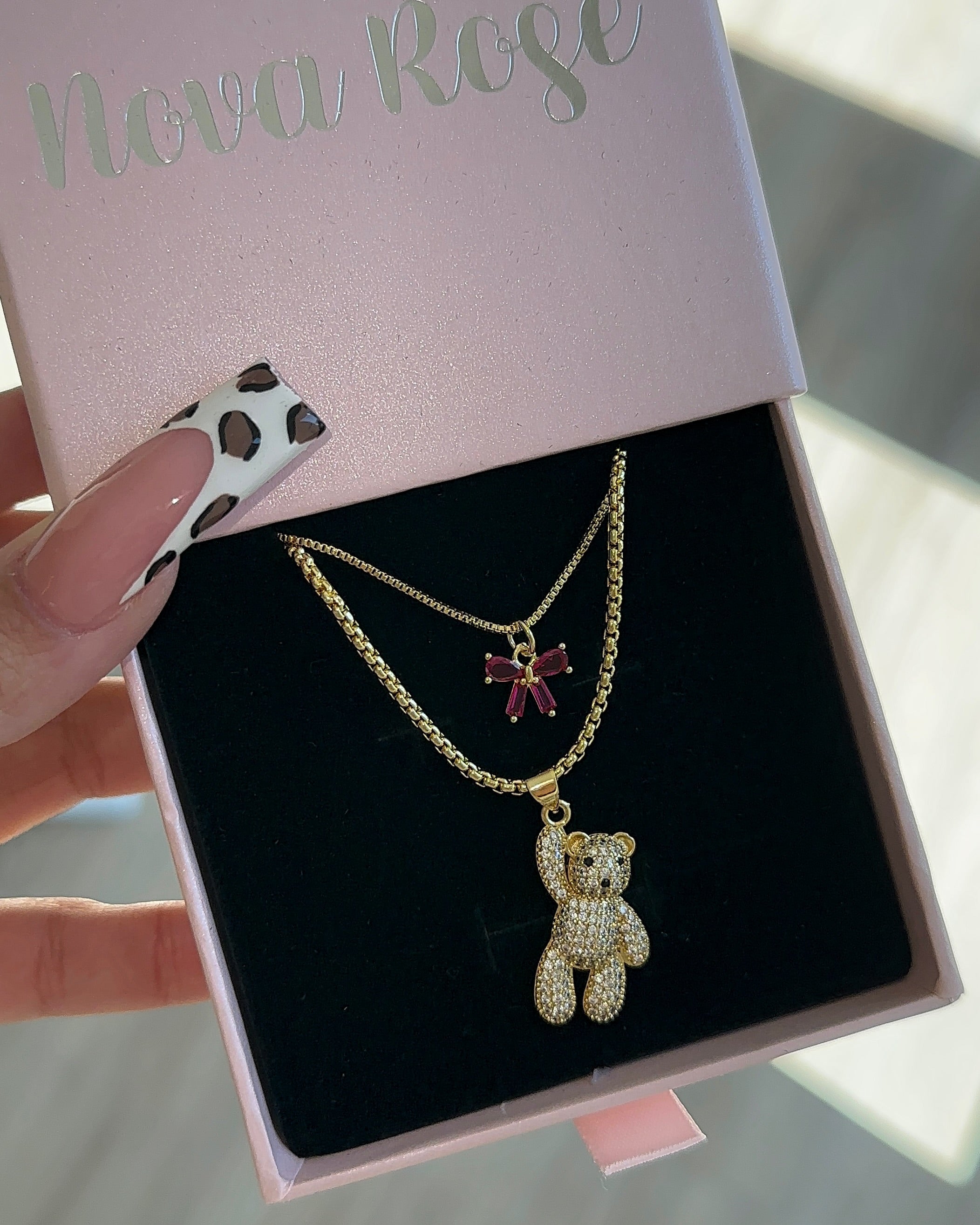 Nova rose Holiday bear set