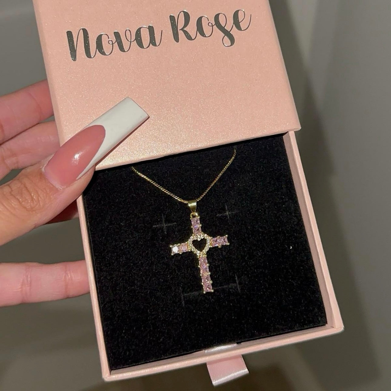 “Cross my heart” necklace