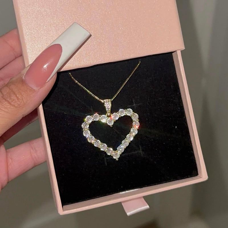 “Dazzling Heart” Necklace