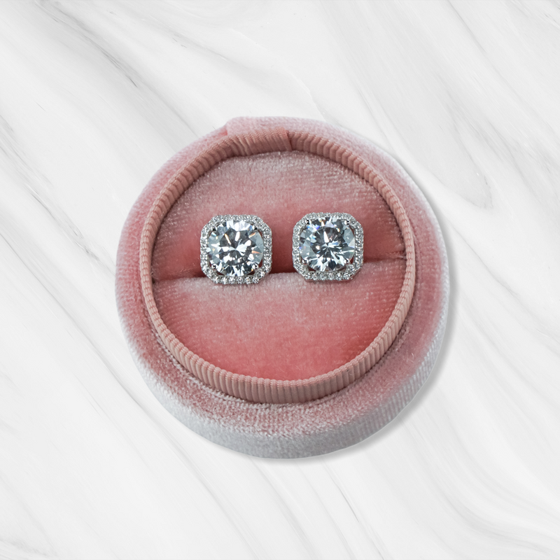 “Admire me” studs
